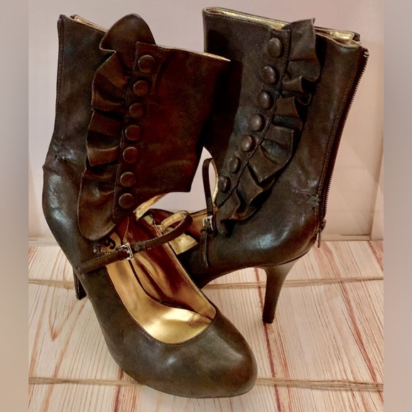 One of a kind healed boot - Picture 1 of 2